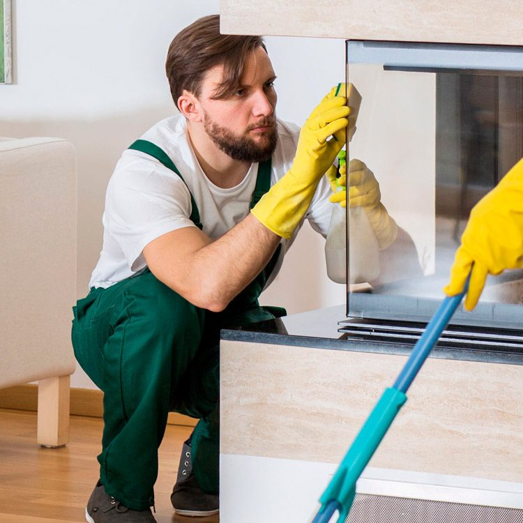 Servicio de limpieza y mantenimiento de chimeneas en Málaga